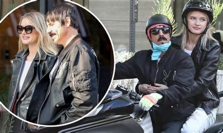 Exploring Anthony Kiedis' Girlfriend: The 19-Year-Old Connection