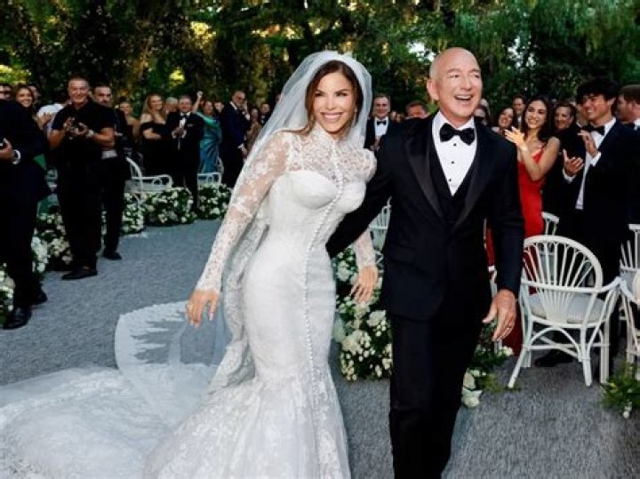 Jeff Bezos and Lauren Sanchez: A Modern Love Story