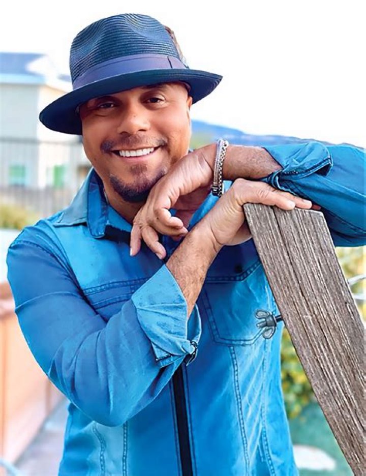 PicoZ | Howard Hewett